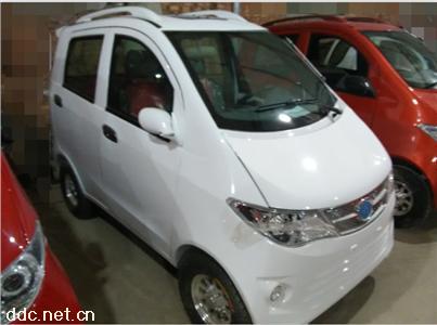  雅悦新能源混合动力电动四轮车